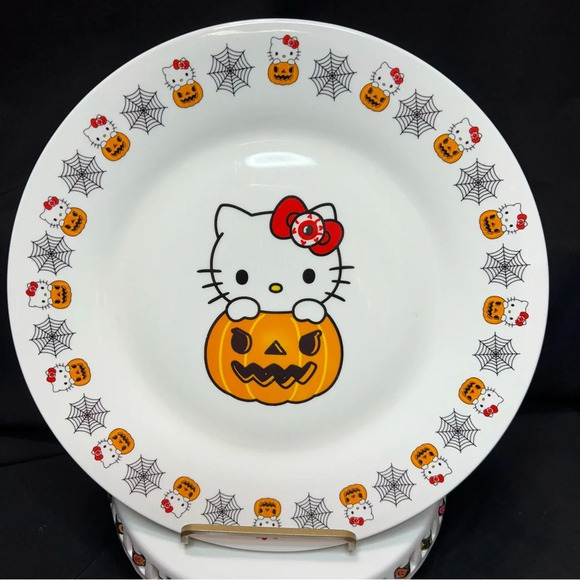 Sanrio Hello Kitty Halloween Pumpkin Spiderweb Bloody Eyeball Bow Dinner Plates - Picture 3 of 12